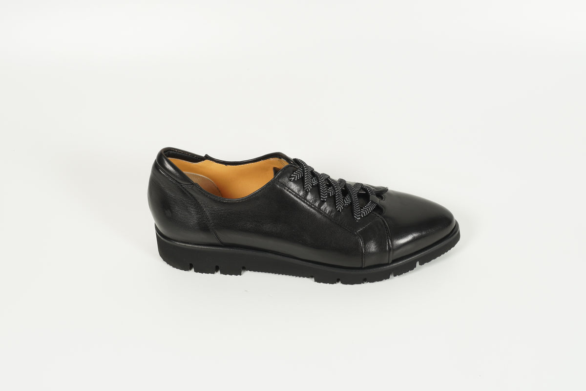 Schnürschuh Schwarz