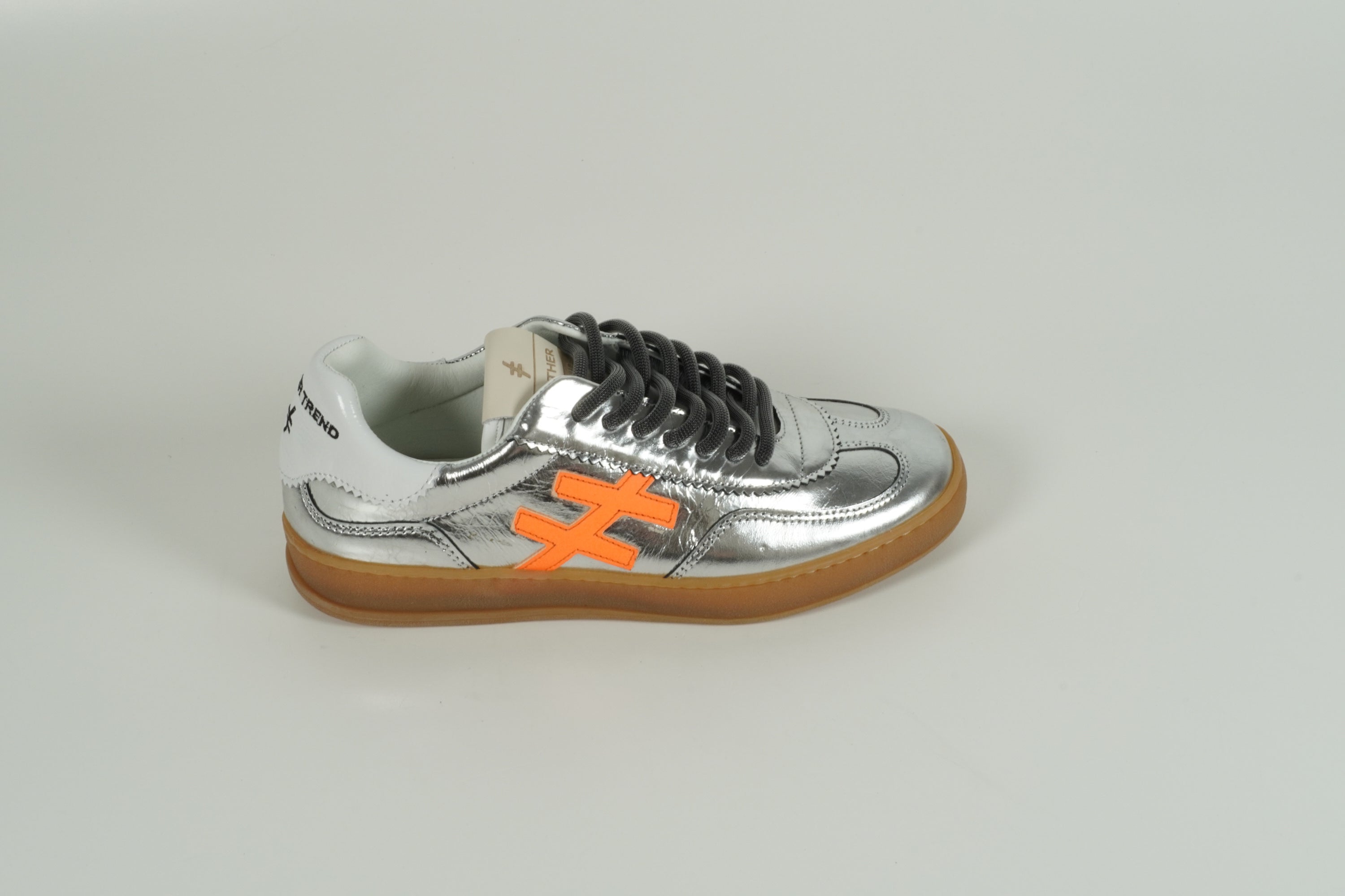 Sneaker Silber