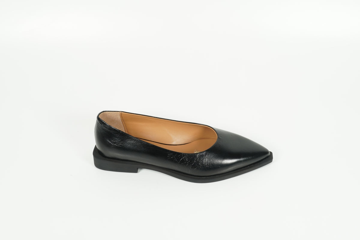 Ballerina Black