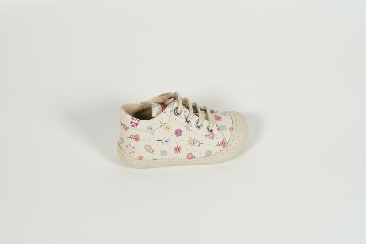 Multi-purpose walking shoes
