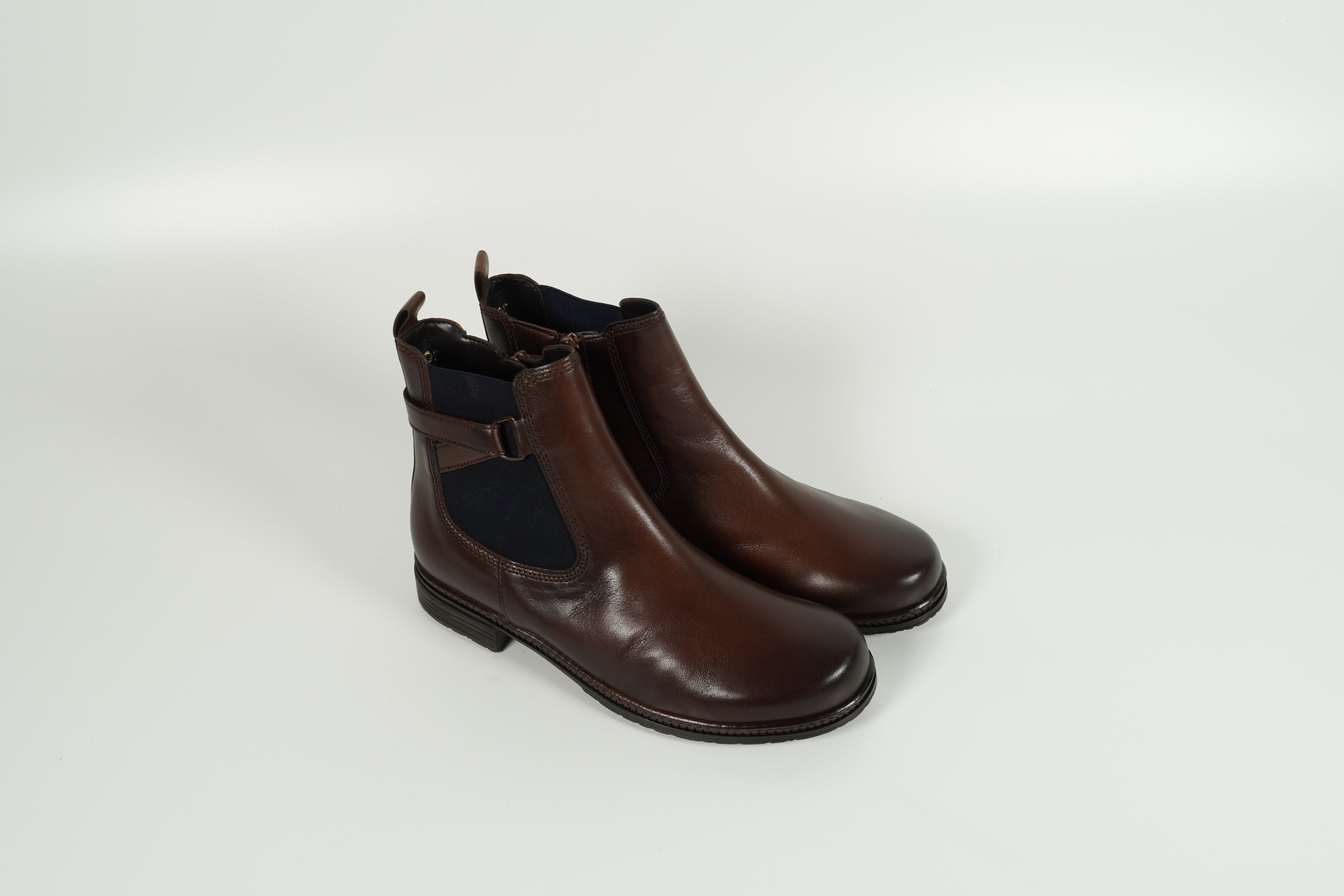 ankle boots brown