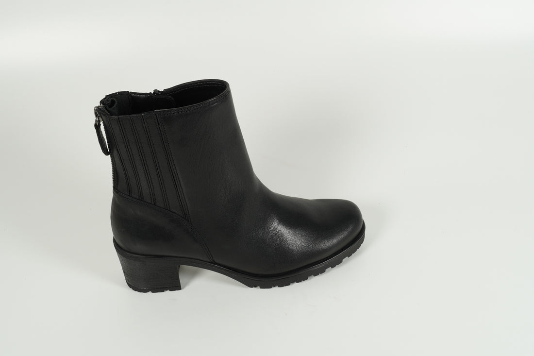 ankle boots black