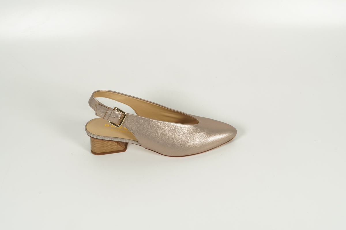 Gold Pumps