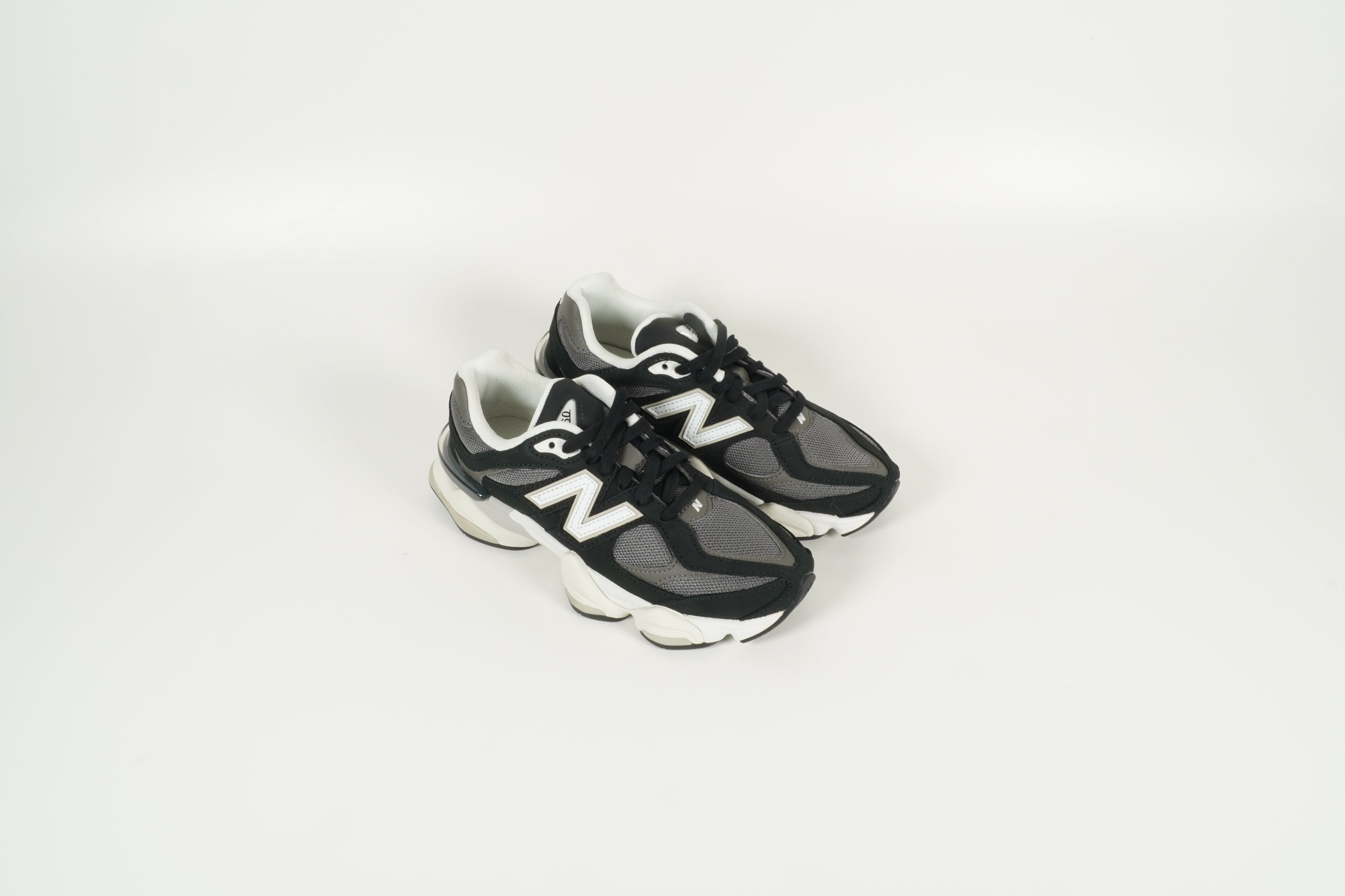Sneaker U9060 Schwarz