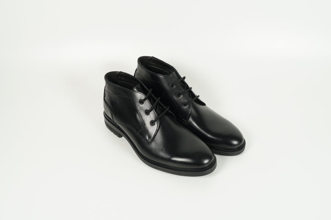 Schnürschuh Schwarz