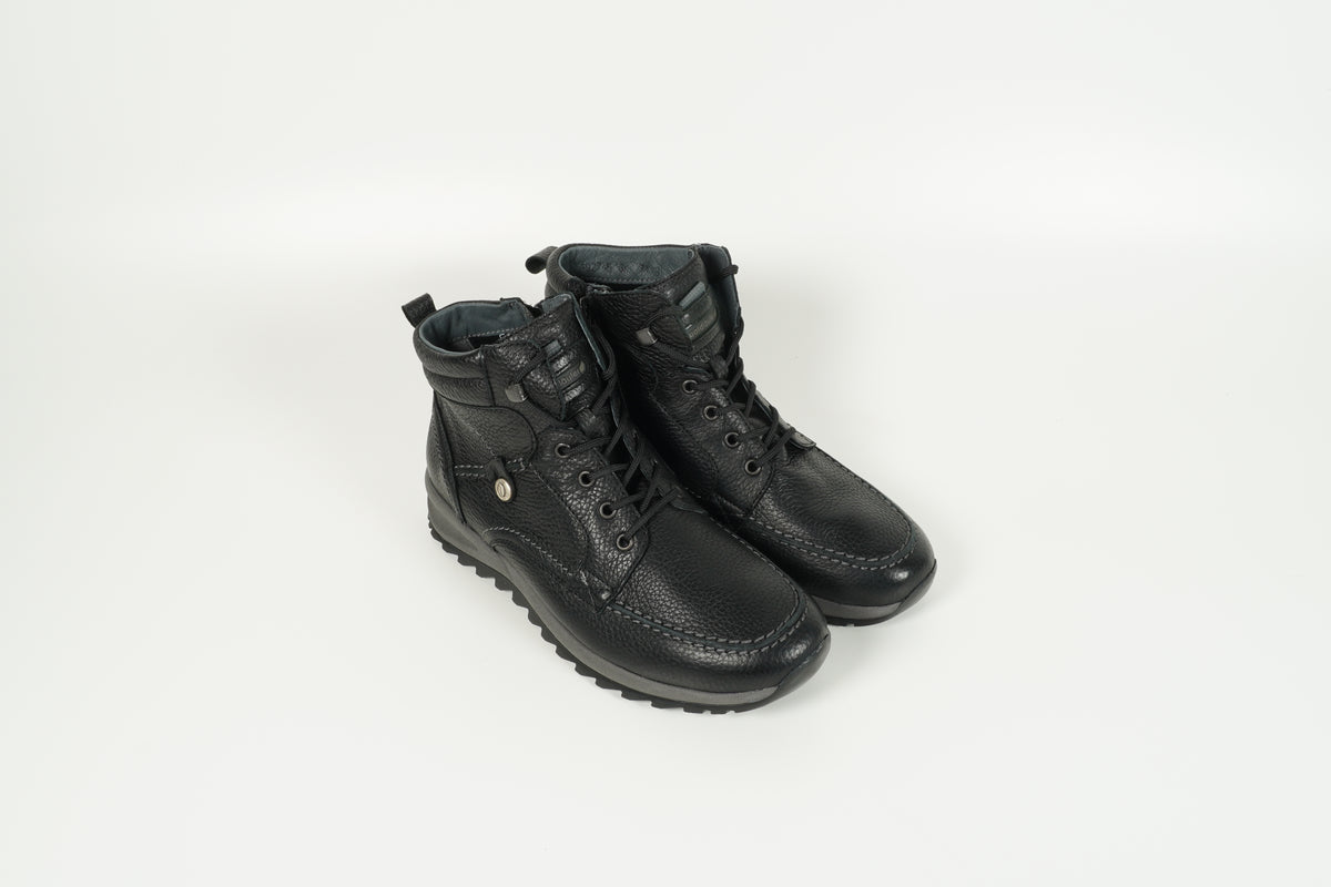 Boot Schwarz