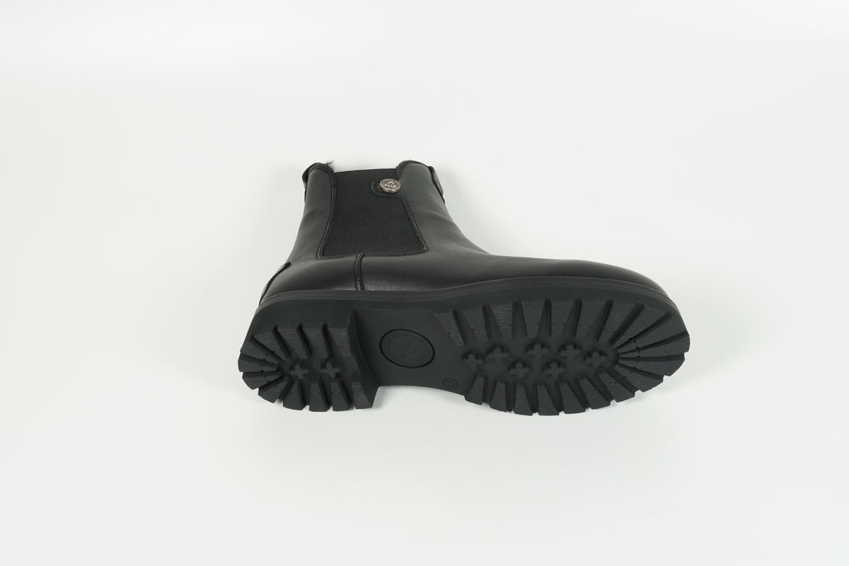 Boat Black