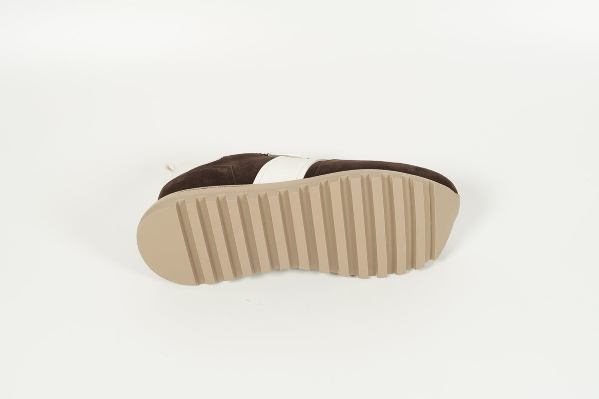 Sneaker Brown