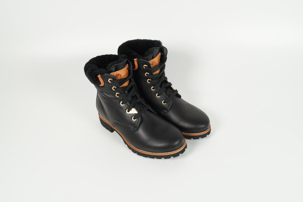 Boot Schwarz