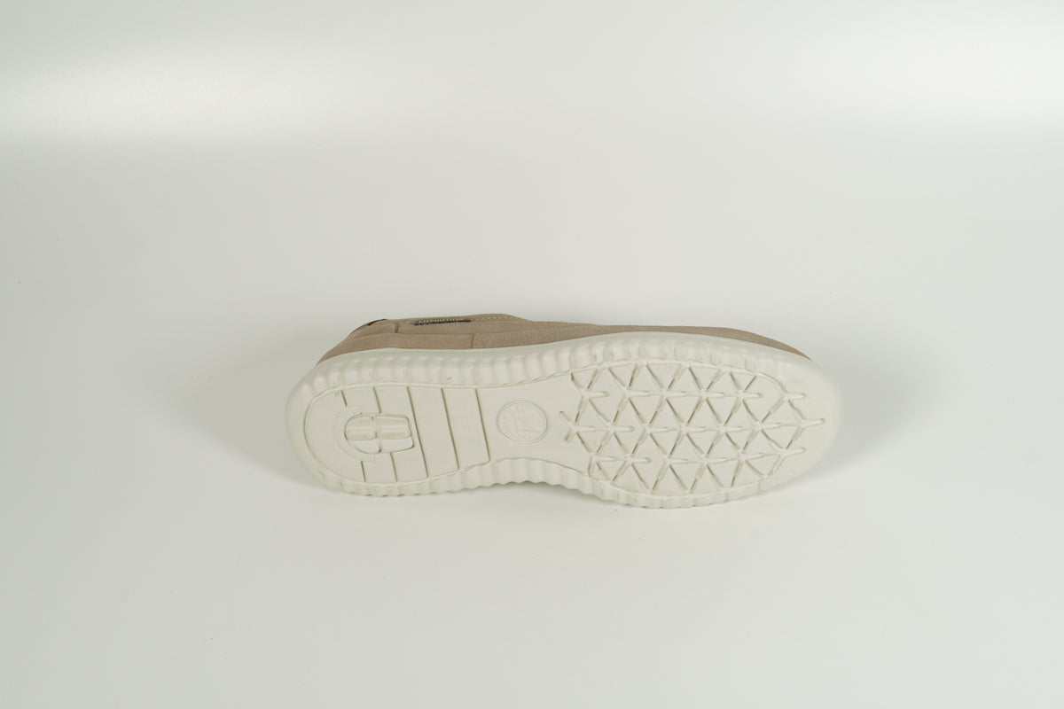 Baskets beiges