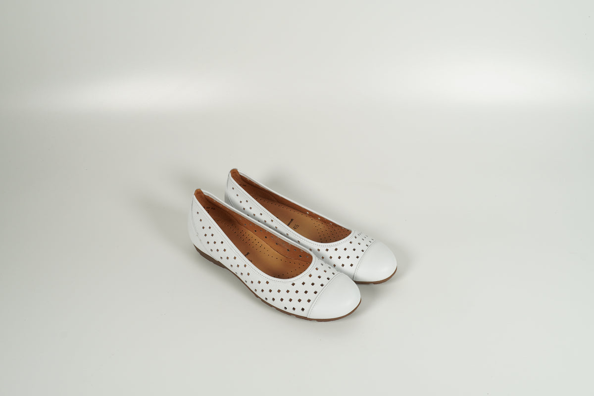 Ballerina White