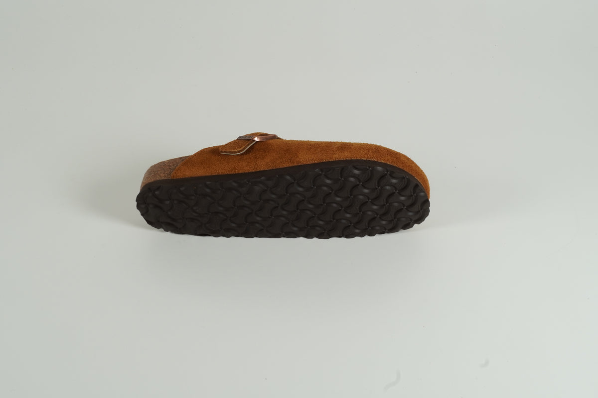Finken Boston marron nourri
