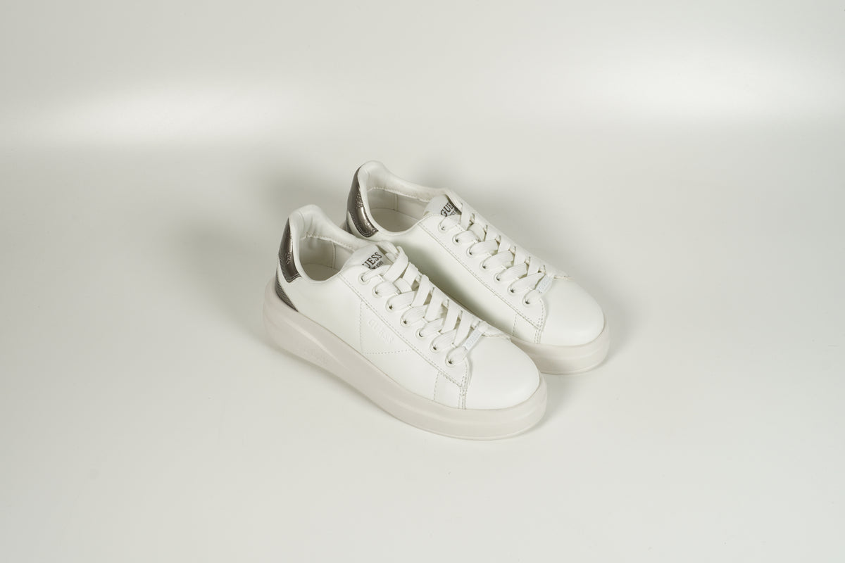 Baskets blanches