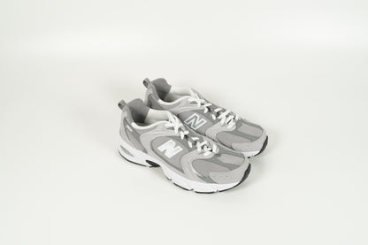 Sneaker Grau 530