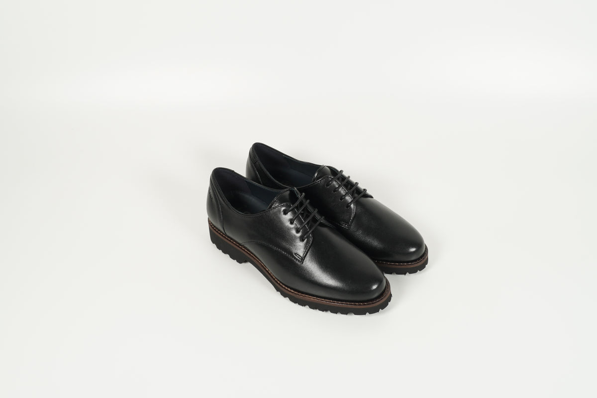 Schnürschuh Schwarz