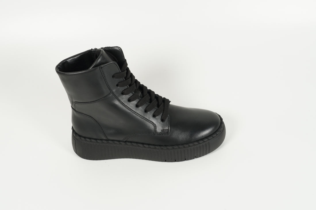 Schnürschuh Schwarz