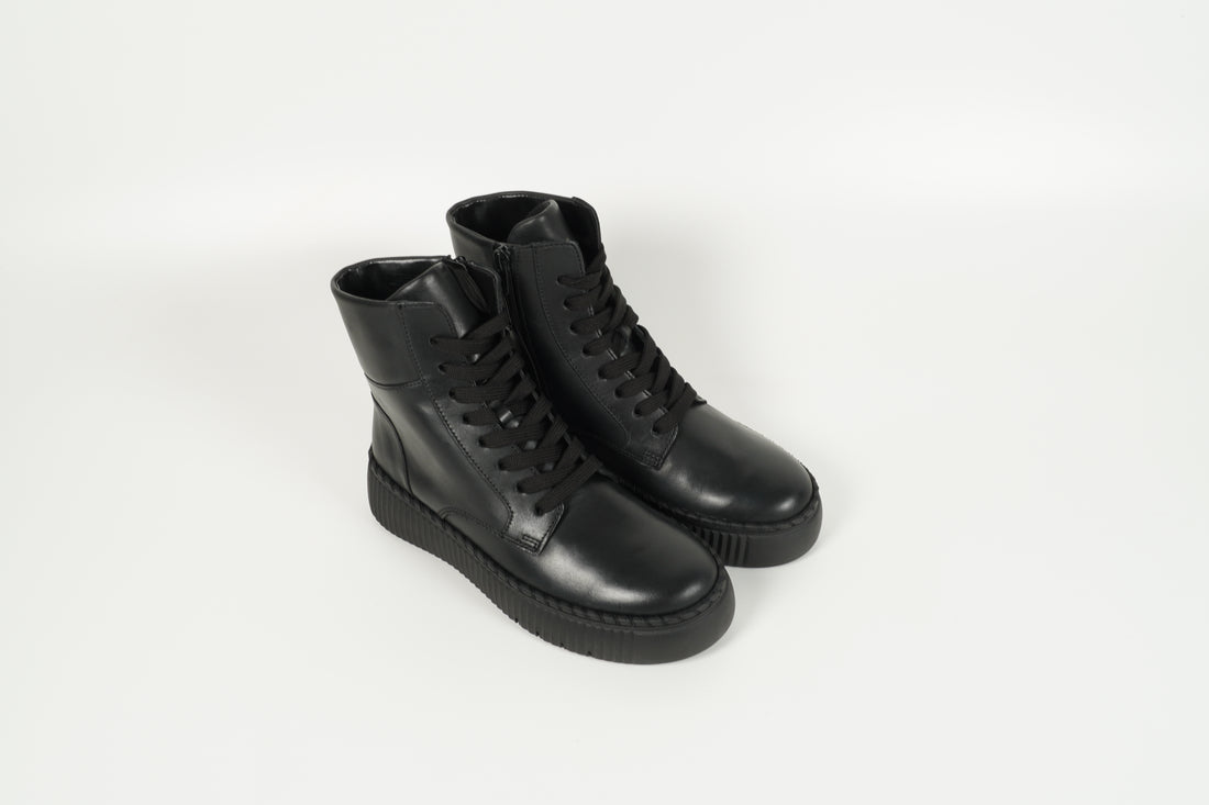 Schnürschuh Schwarz