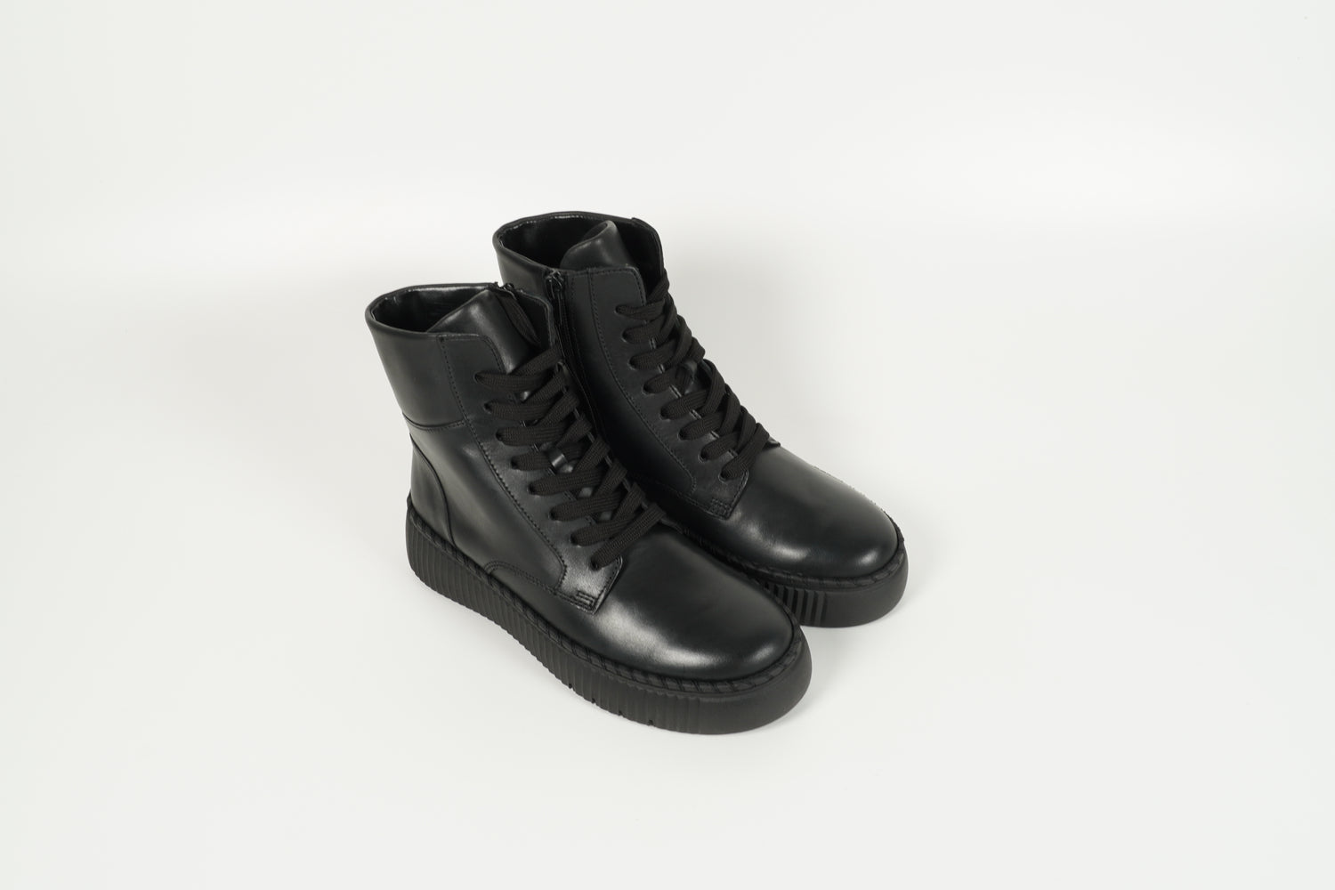 Schnürschuh Schwarz