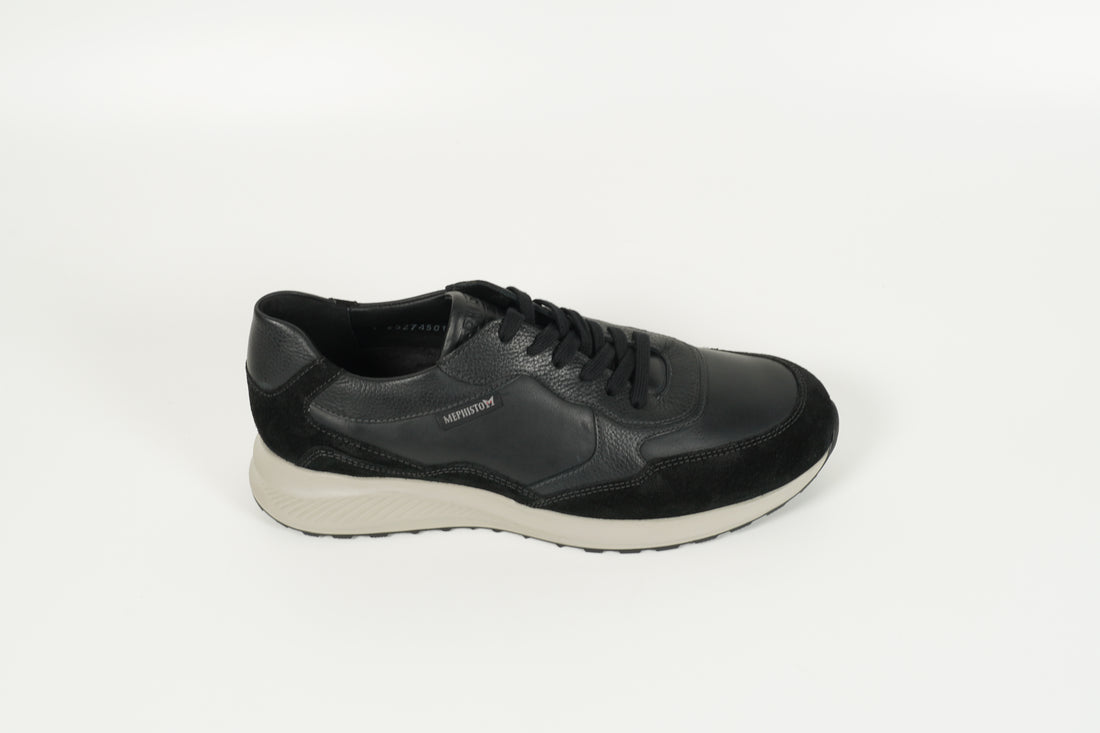 Sneaker Schwarz