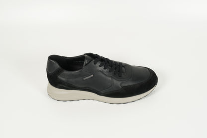 Sneaker Schwarz