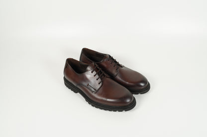 Schnürschuh Braun
