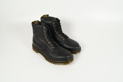 Boot Schwarz