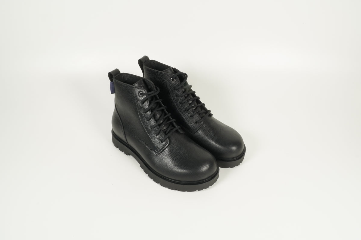 Boot Black