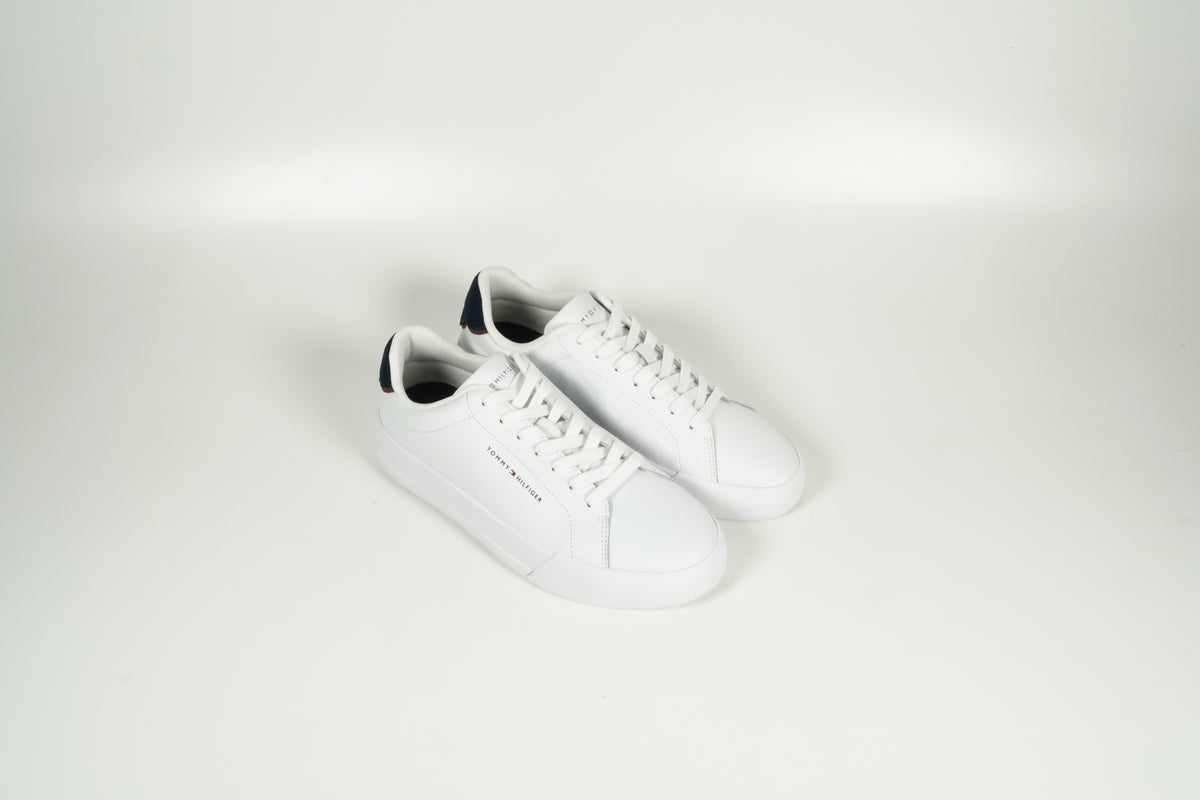 Sneaker White