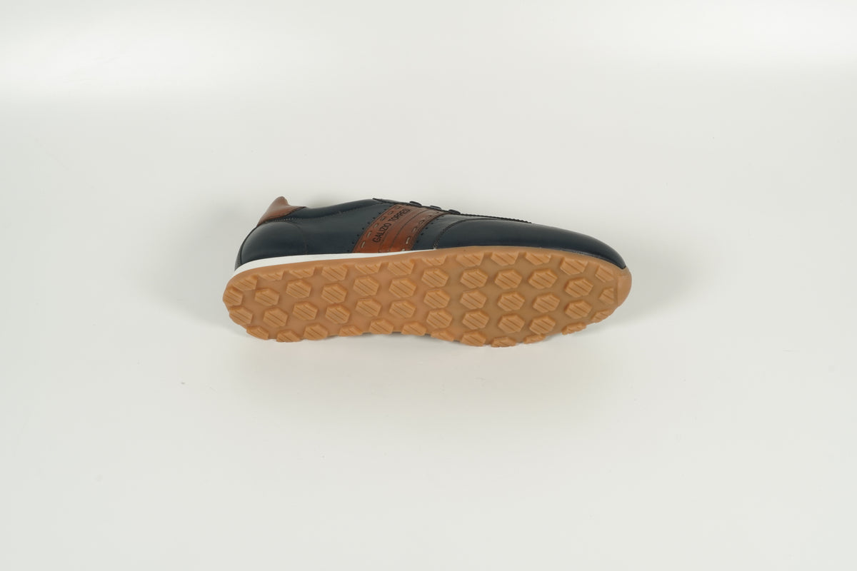 Sneaker Blau