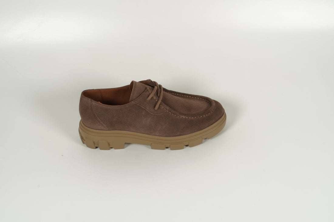 Chaussure à lacets marron
