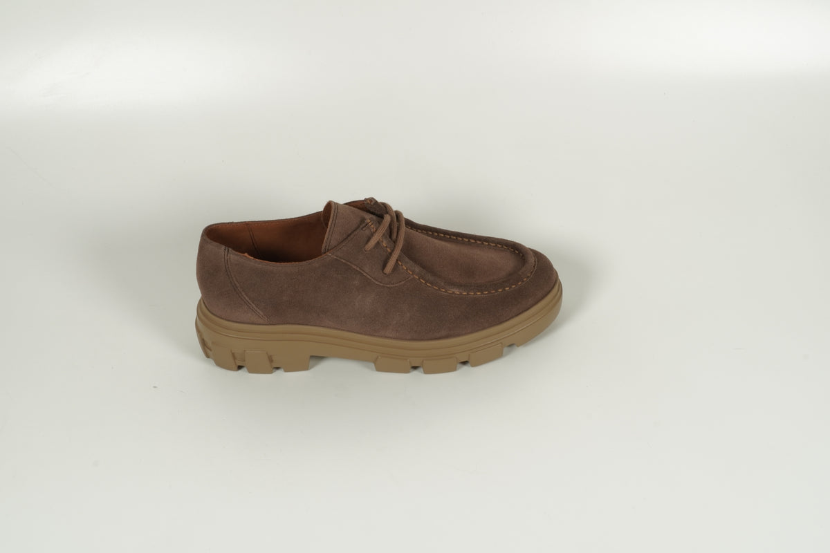 Chaussure à lacets marron
