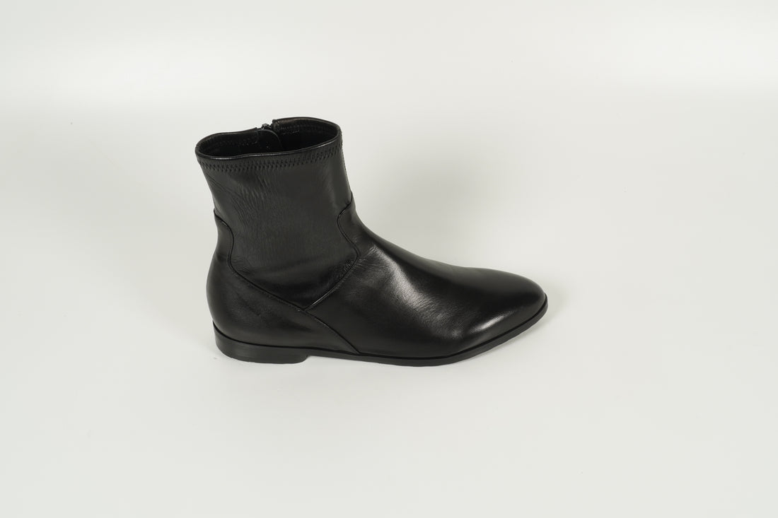 8027 Black nappa