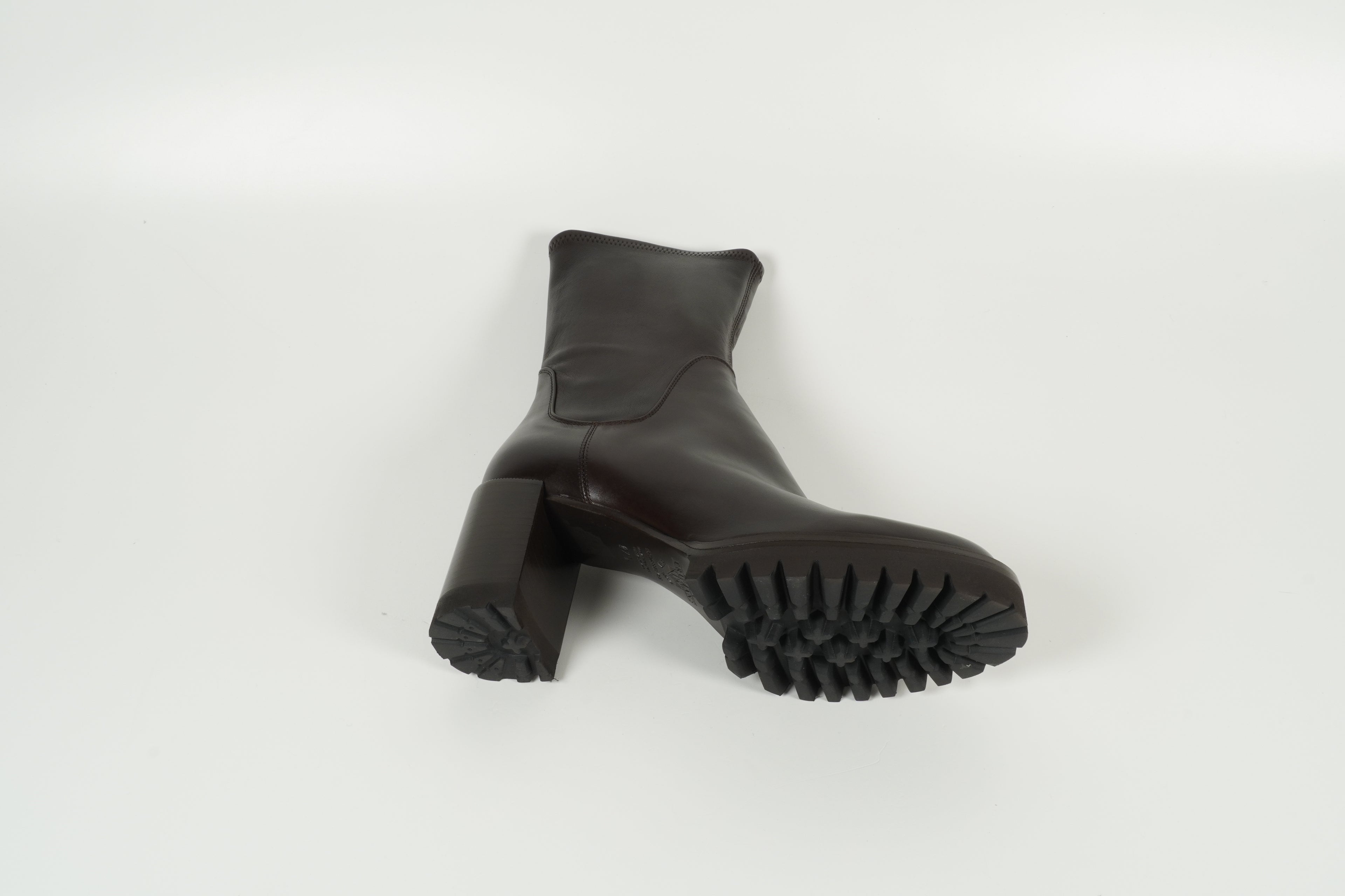 4053 Cuir d&