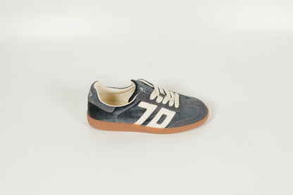 Sneaker Blau