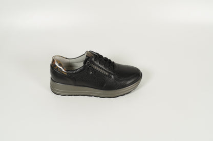 Sneaker Schwarz
