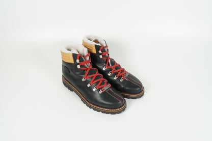 Boot Schwarz