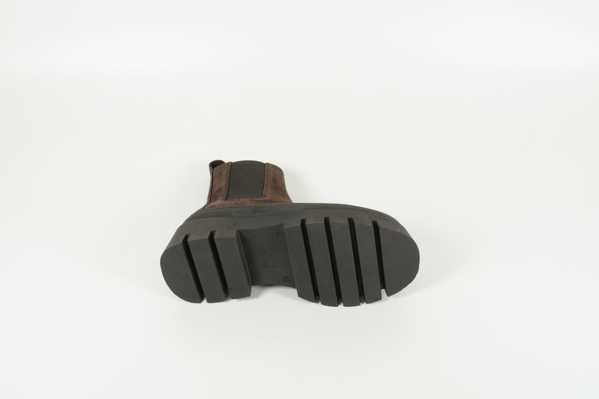 Boot Braun