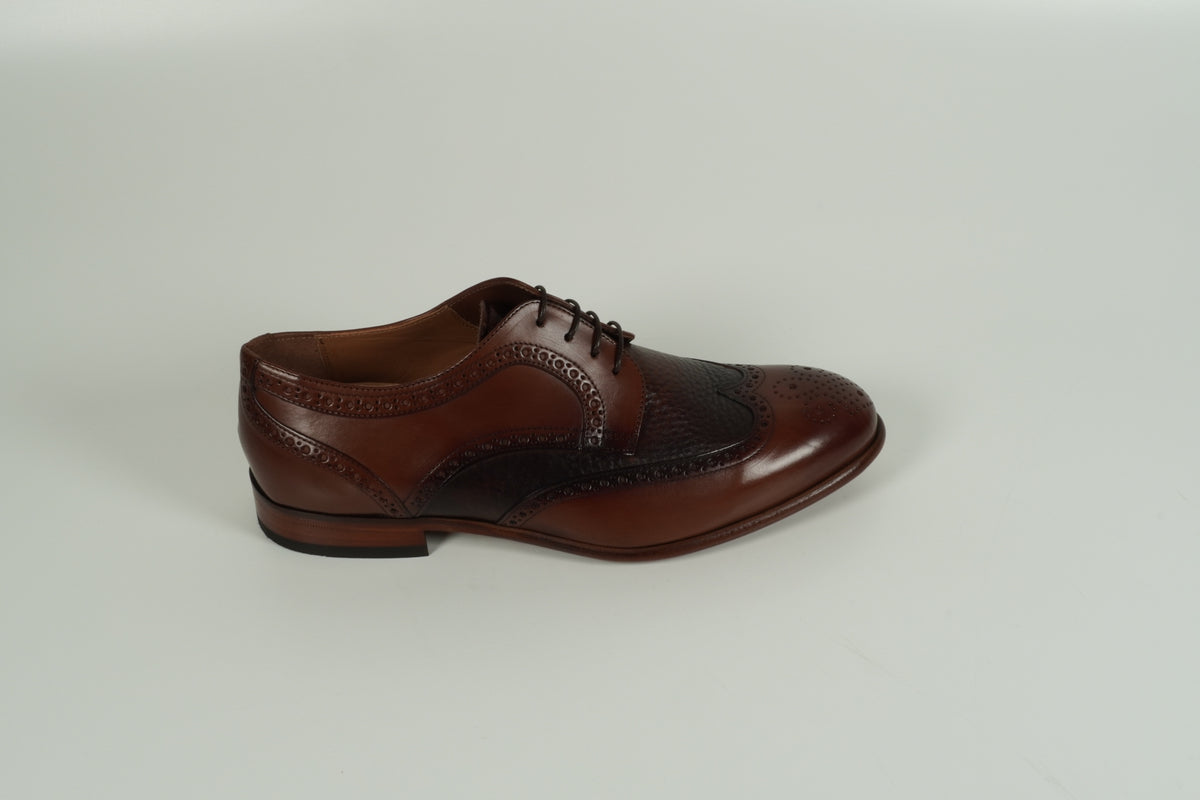 Lace-up Shoe Brown