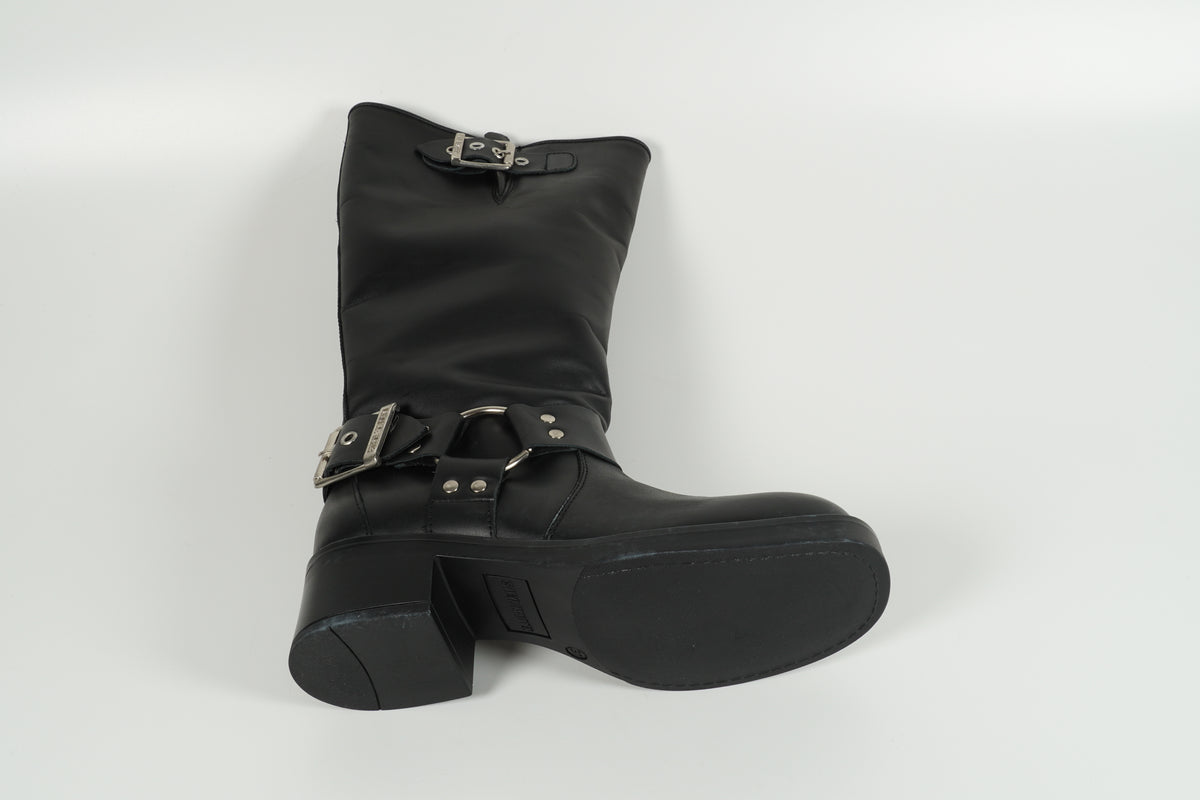 Black Boot