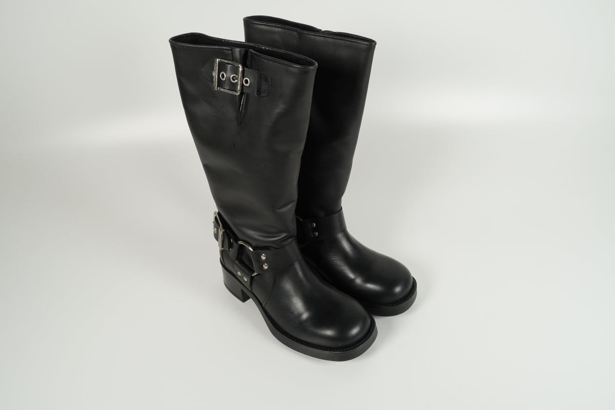 Black Boot