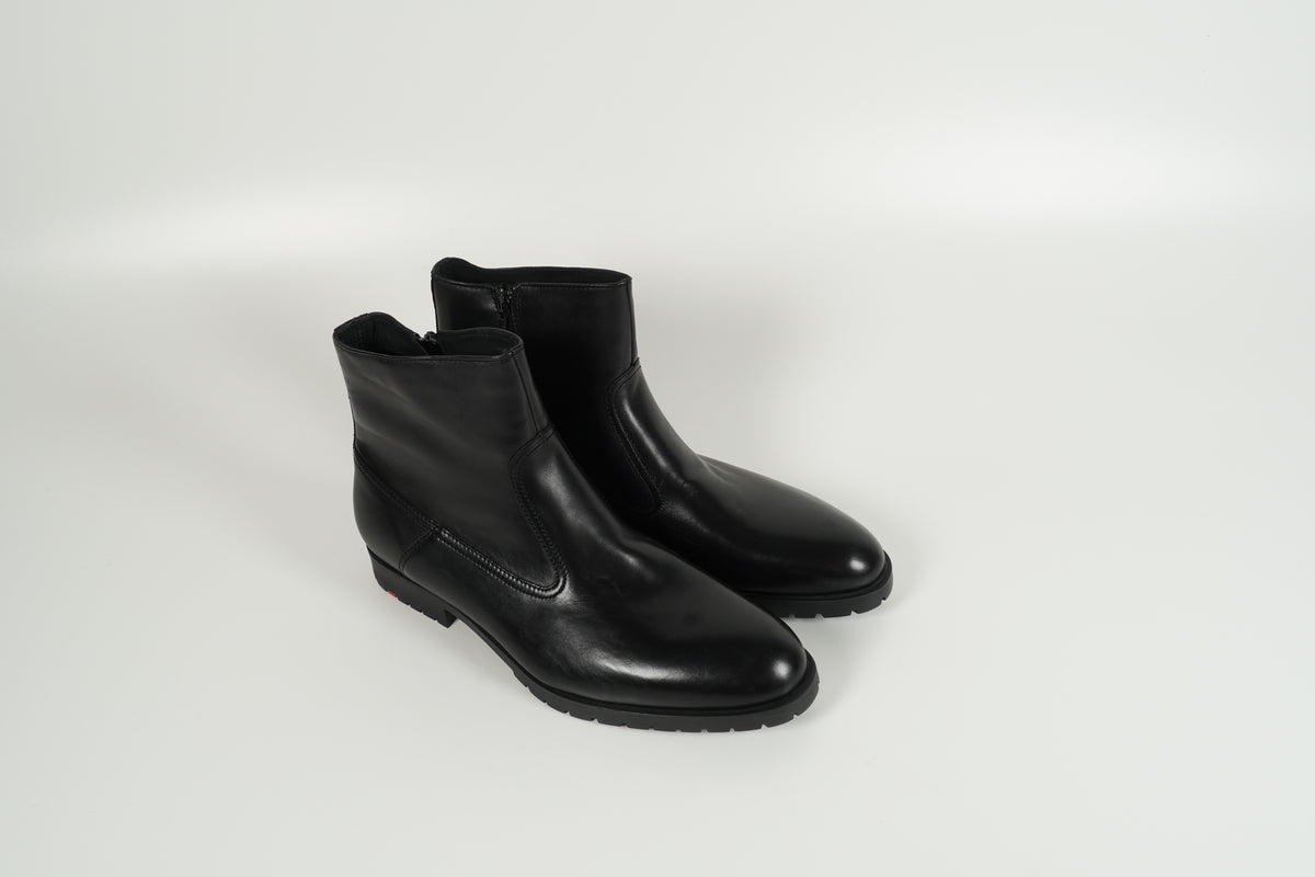 Boot Black