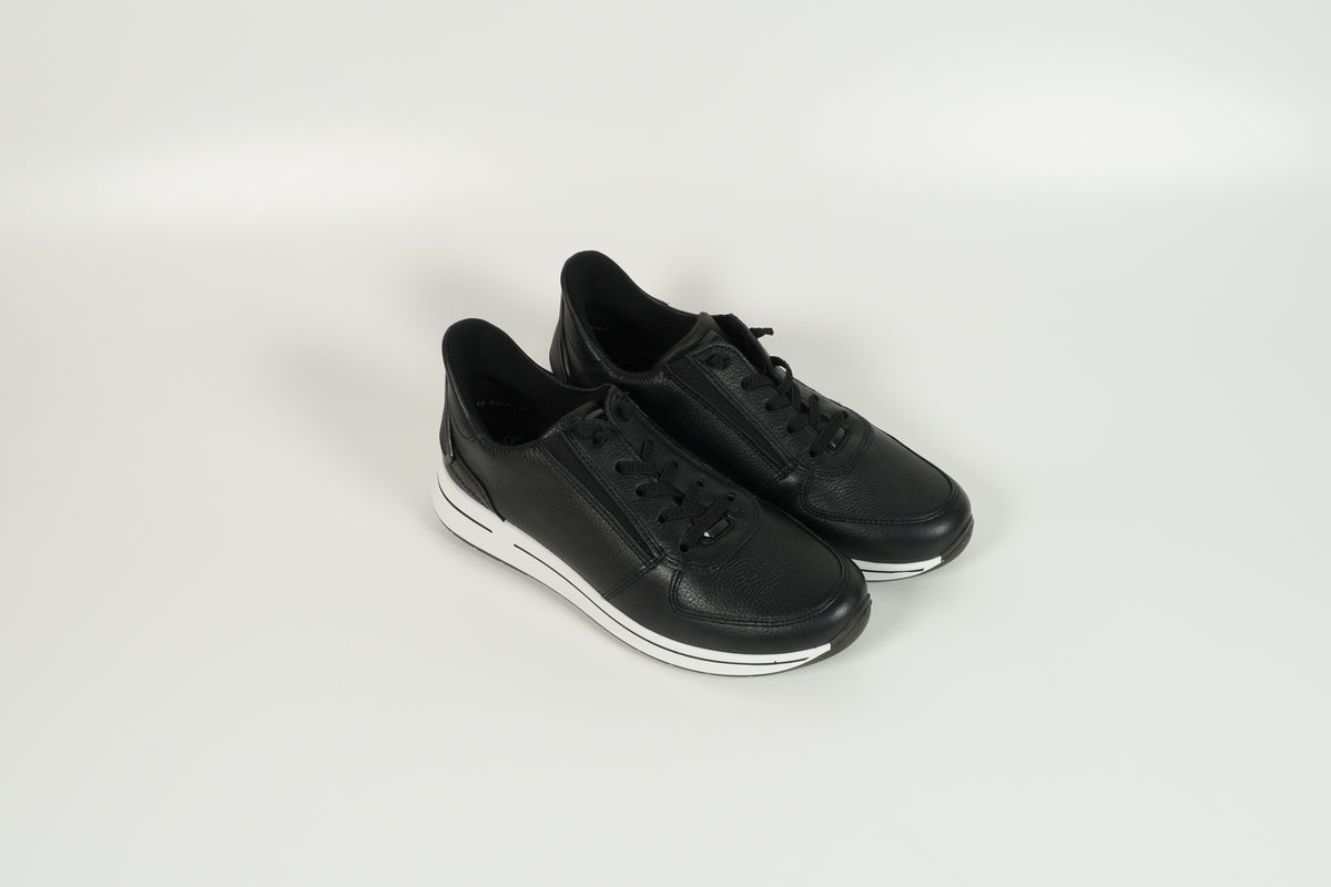 Sneaker Schwarz