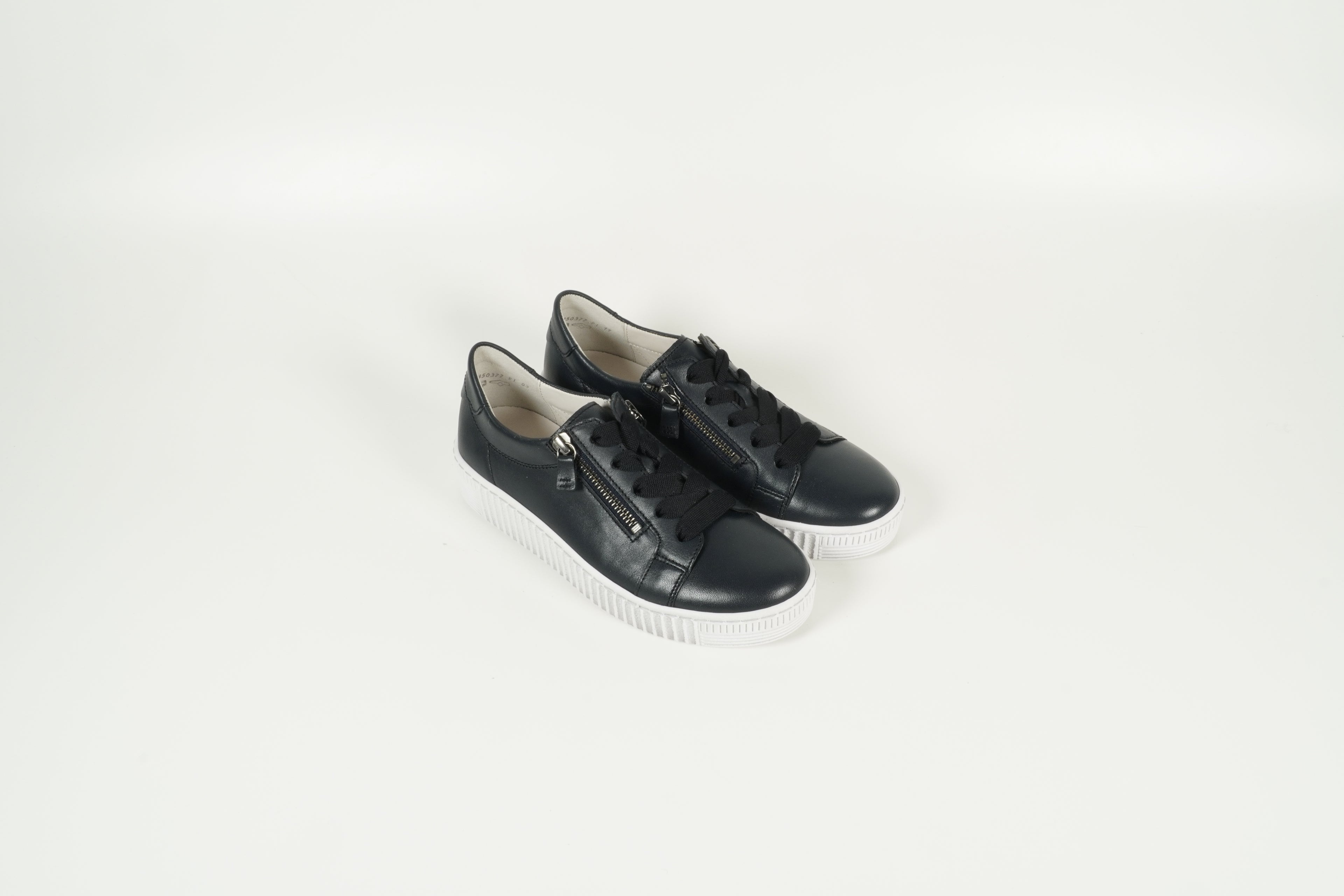 Sneaker Blau