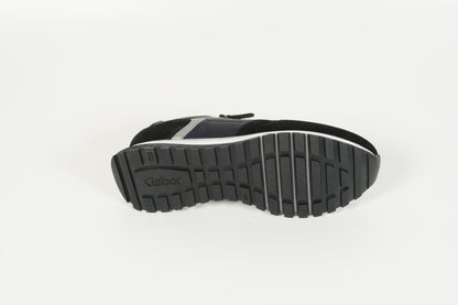 Baskets bleues