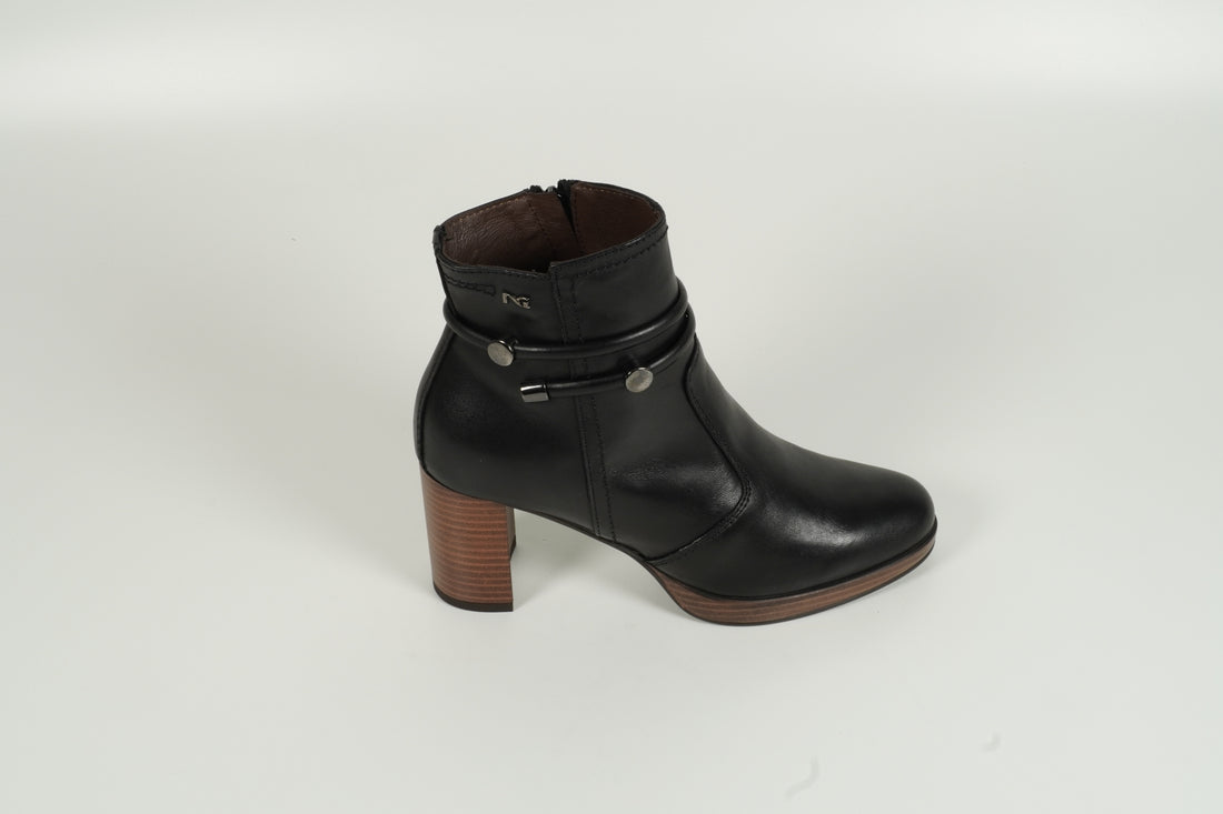 ankle boots black