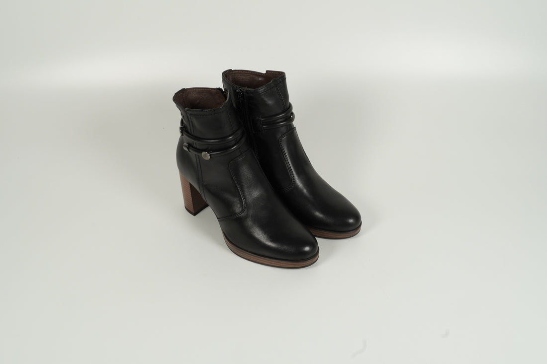 ankle boots black