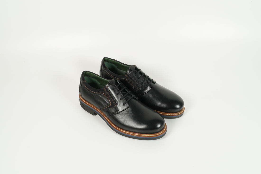 Schnürschuh Schwarz