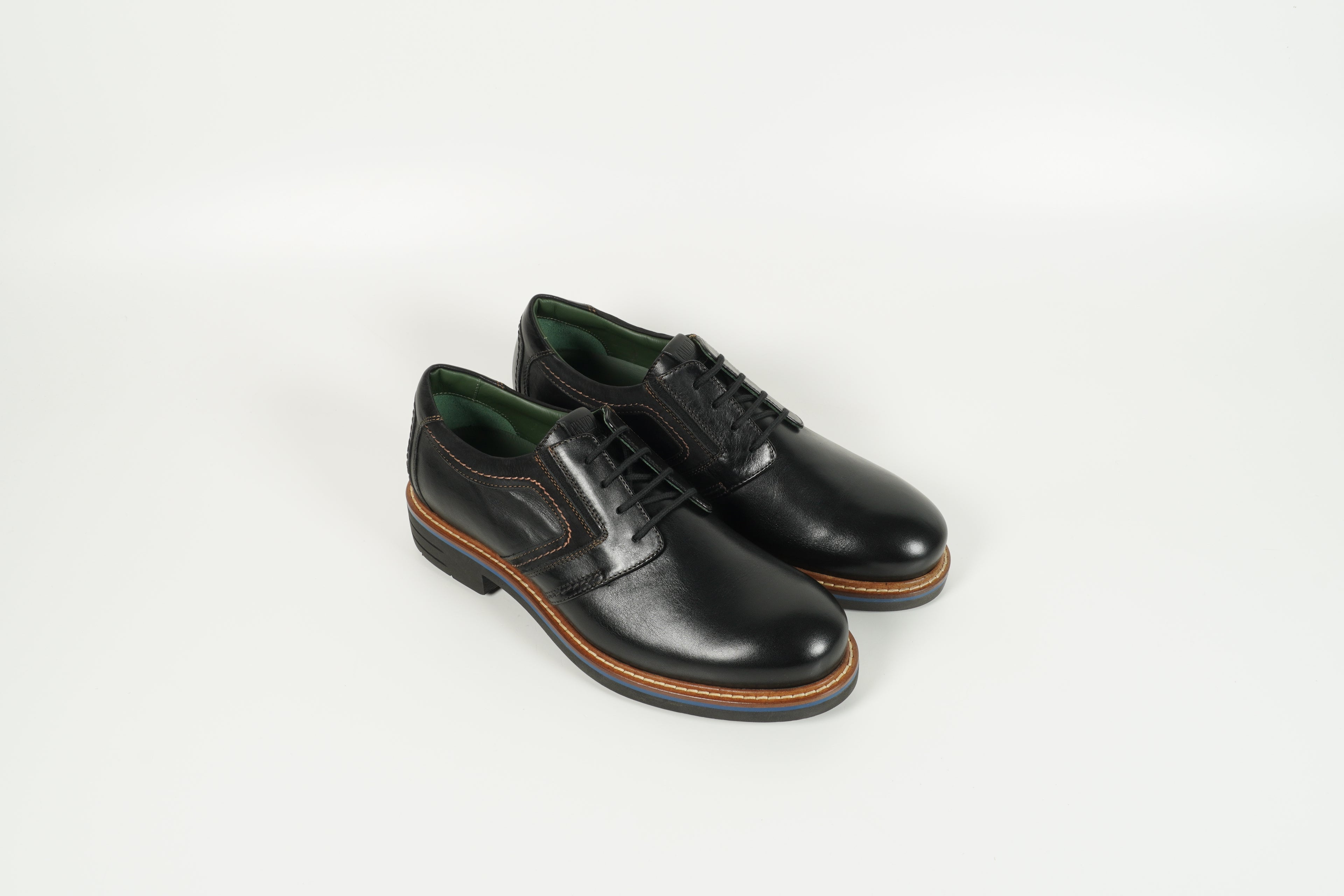 Schnürschuh Schwarz