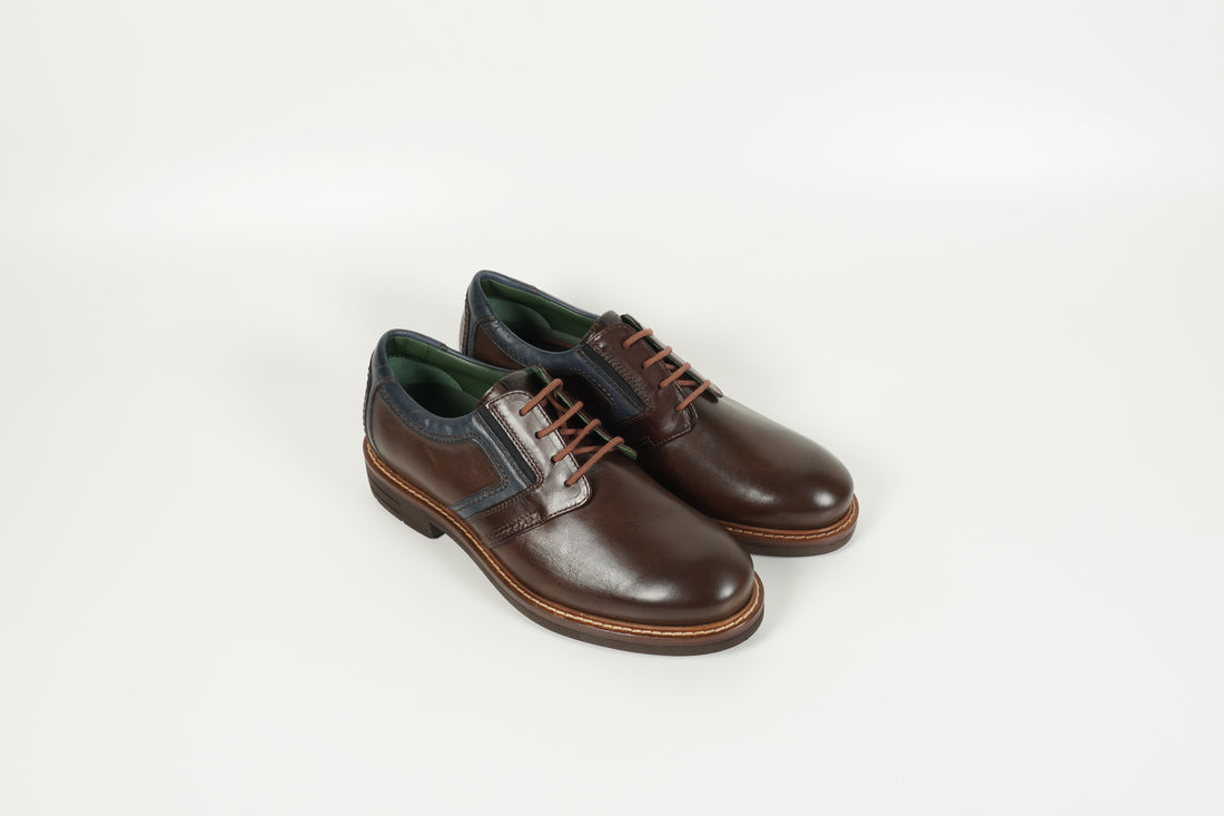 Schnürschuh Braun