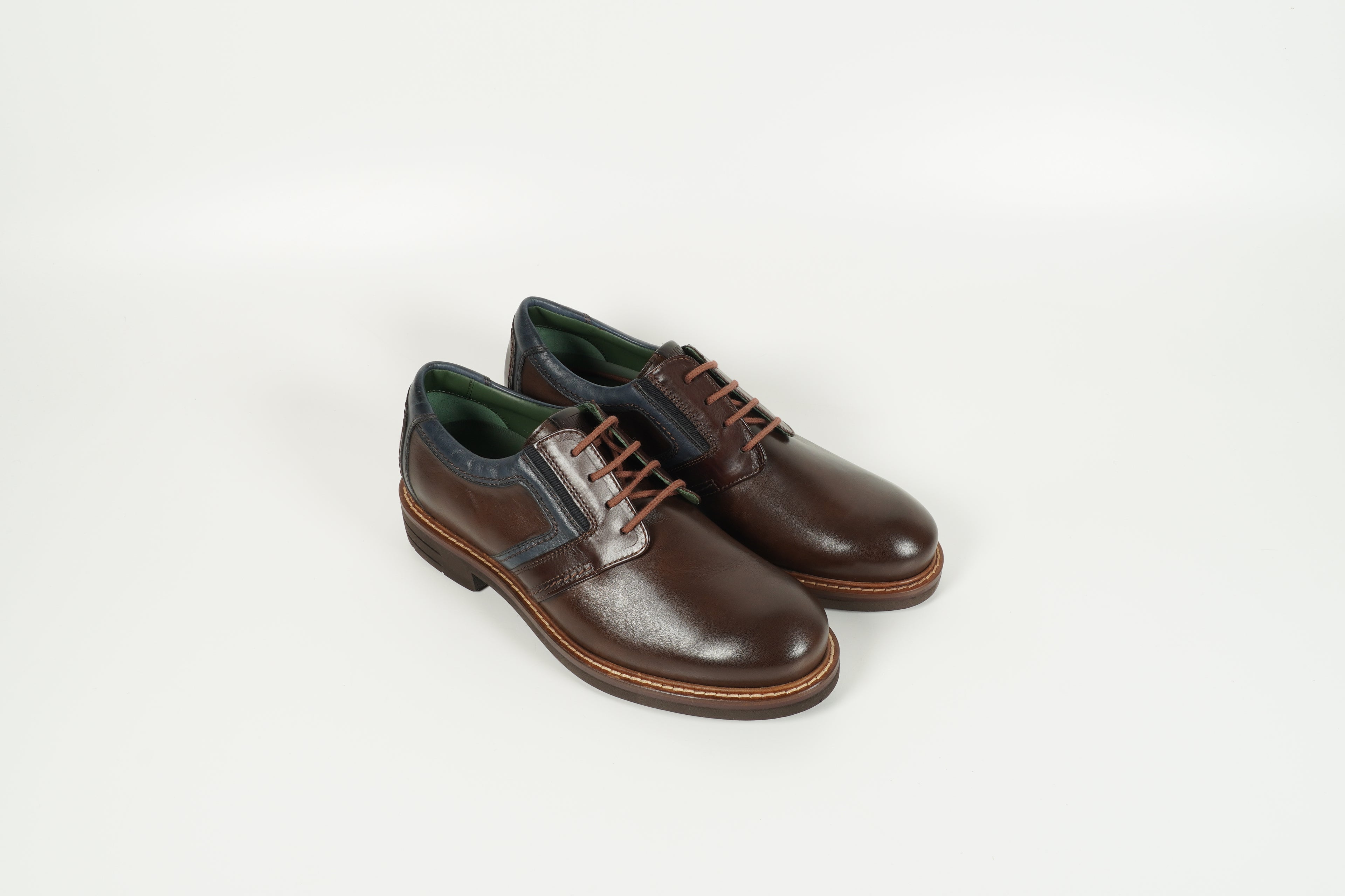 Schnürschuh Braun